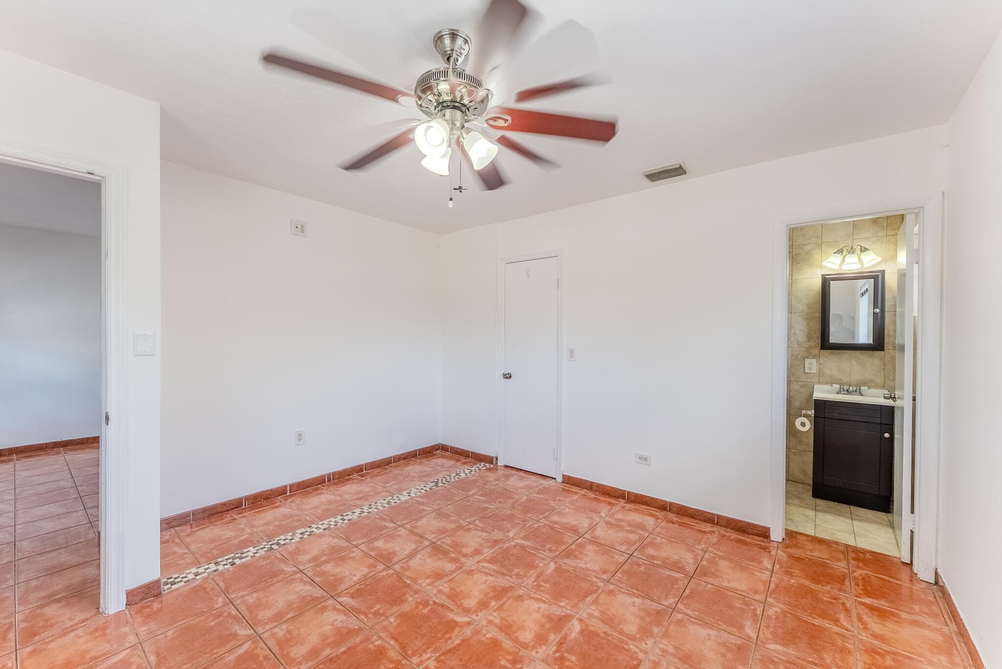 320 N 69th Way, Hollywood, FL 33024 — photo 11 of 51