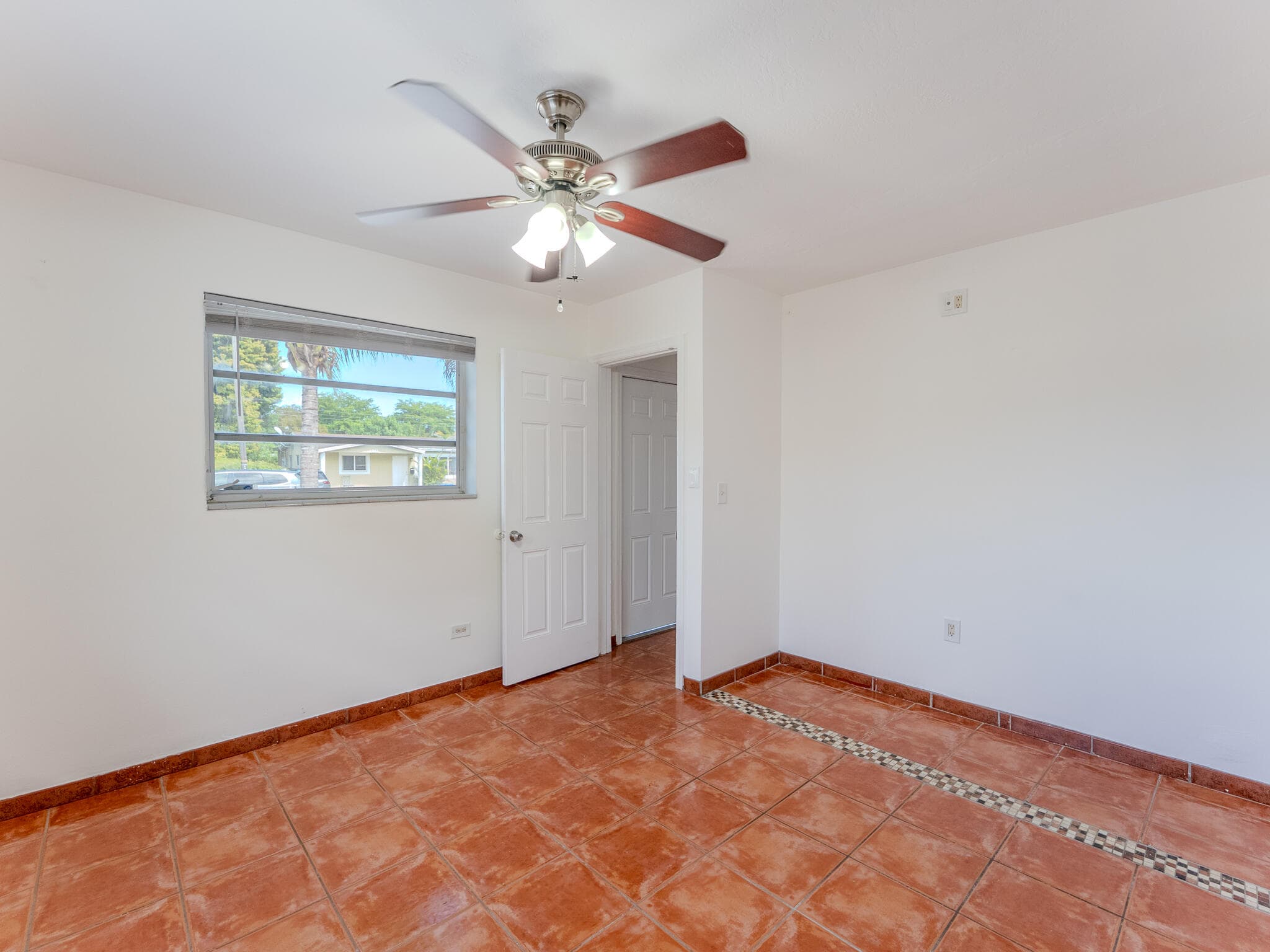 320 N 69th Way, Hollywood, FL 33024 — photo 13 of 51