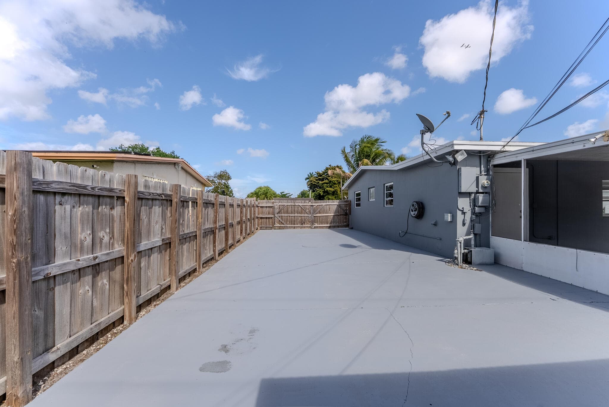 320 N 69th Way, Hollywood, FL 33024 — photo 46 of 51