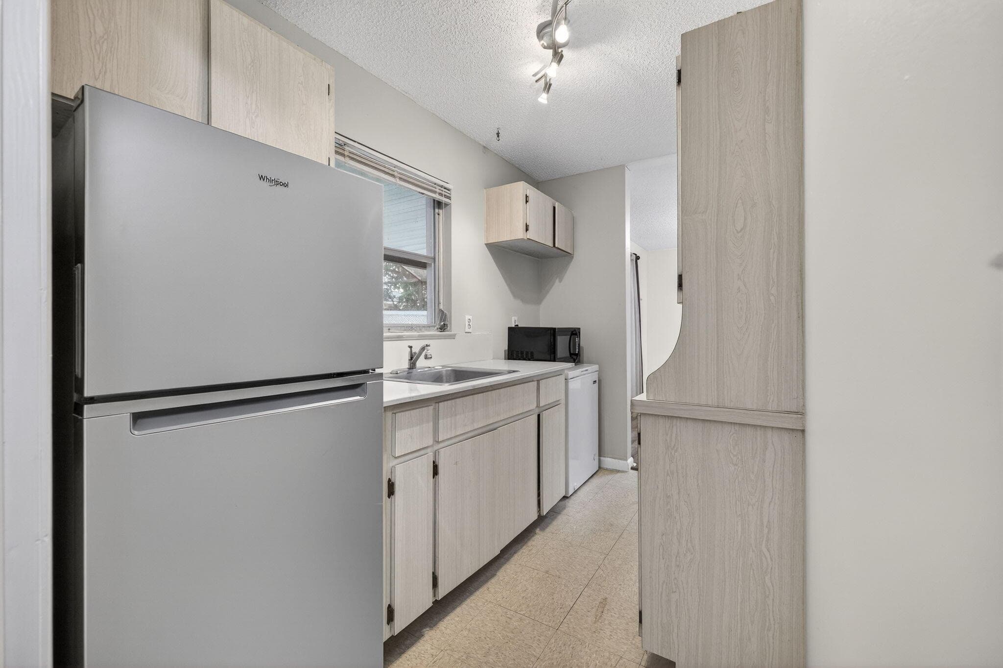 1040 SE 5th Street SE, Stuart, FL 34996 — photo 15 of 21