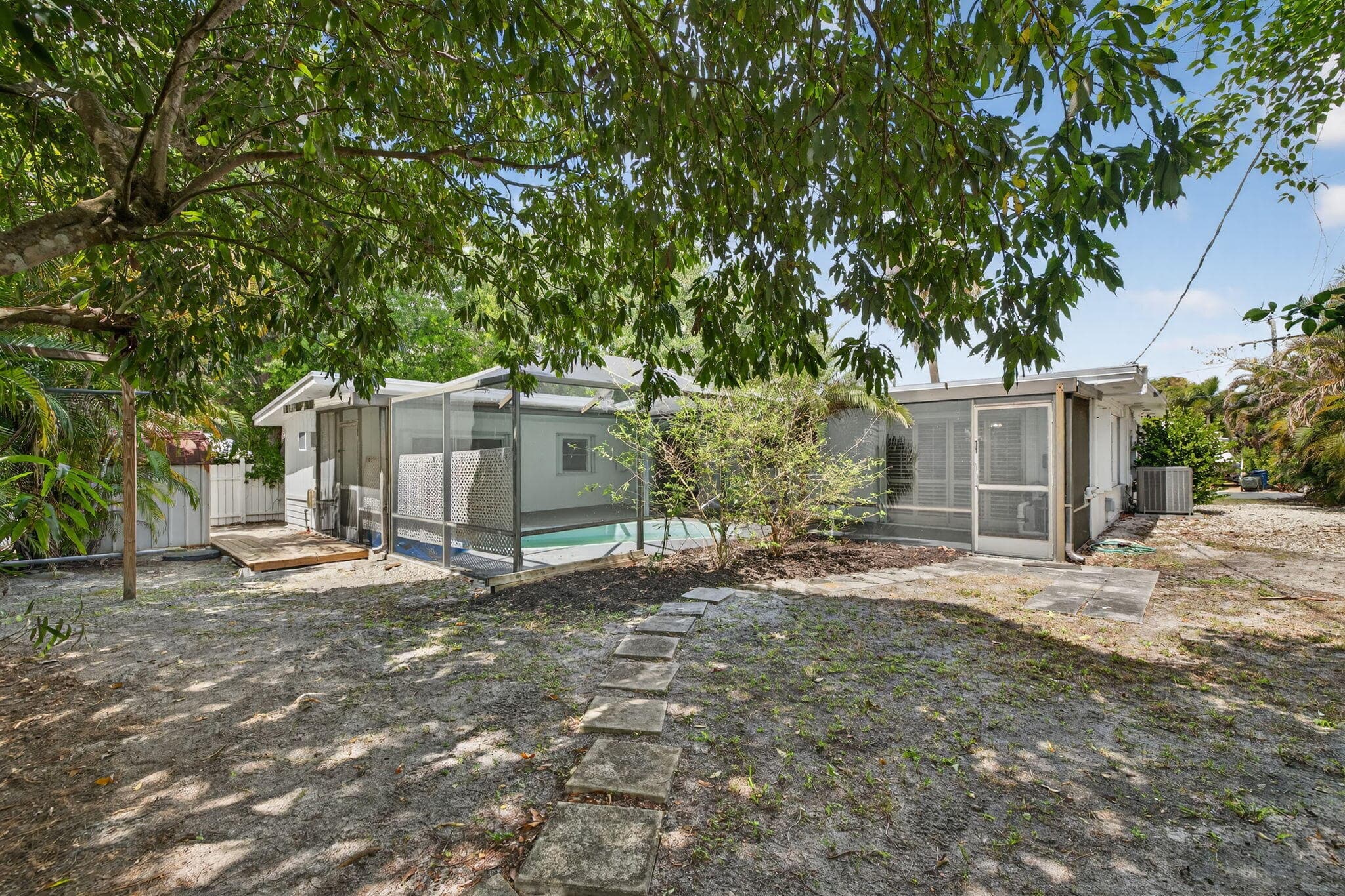 1040 SE 5th Street SE, Stuart, FL 34996 — photo 17 of 21