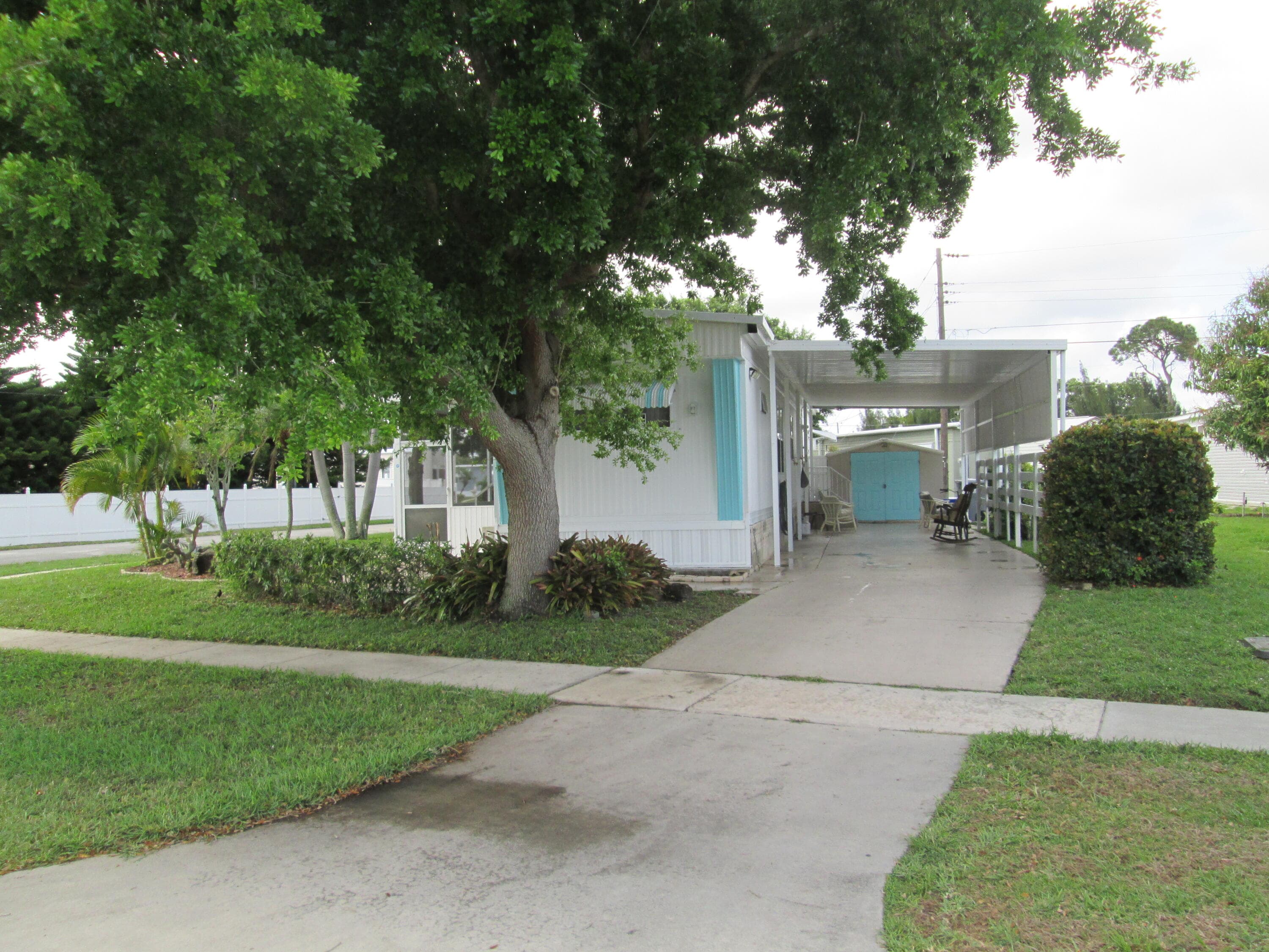 4261 Meadow View Drive, Boynton Beach, FL 33436 — photo 5 of 40