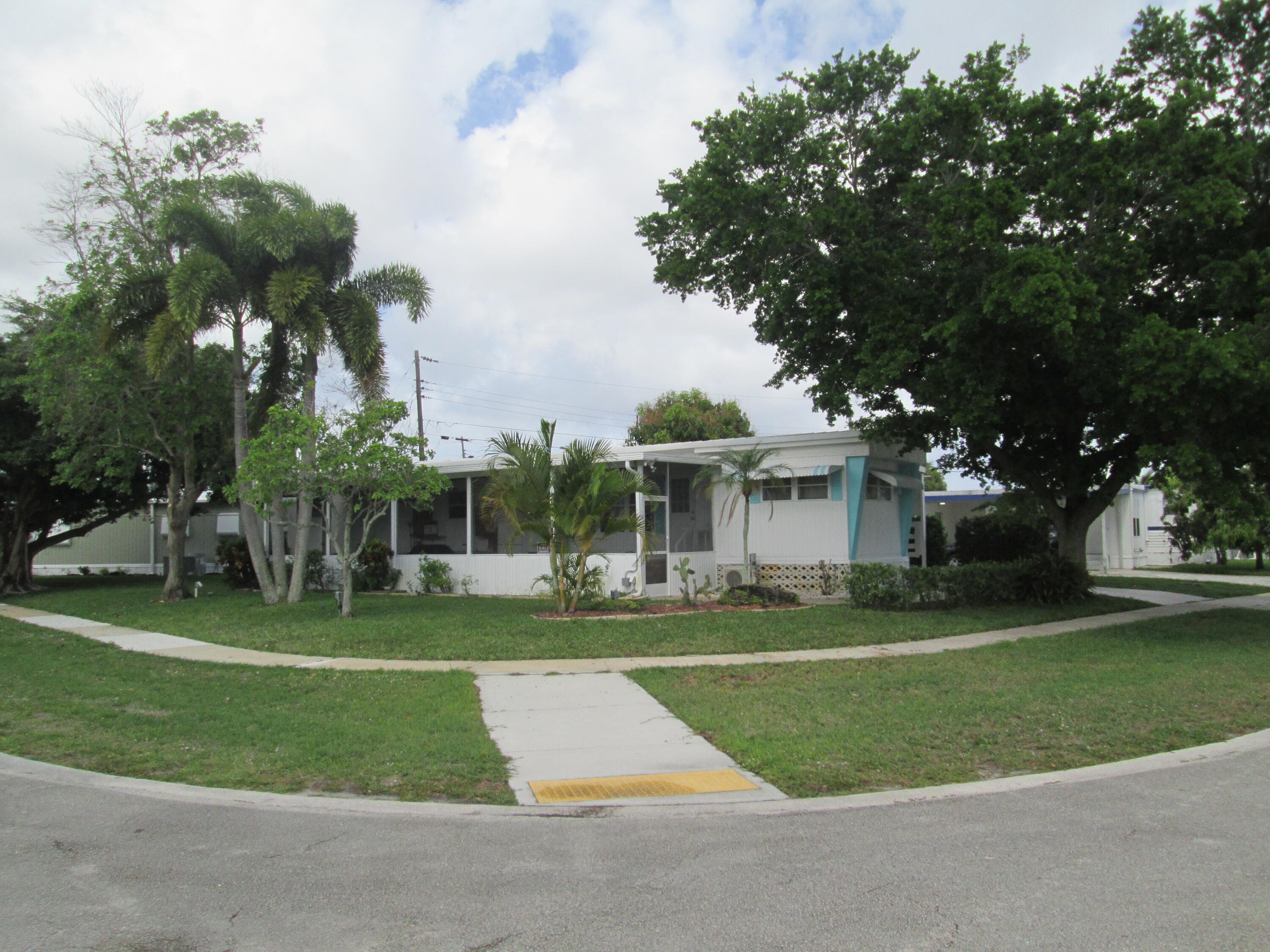 4261 Meadow View Drive, Boynton Beach, FL 33436 — photo 6 of 40