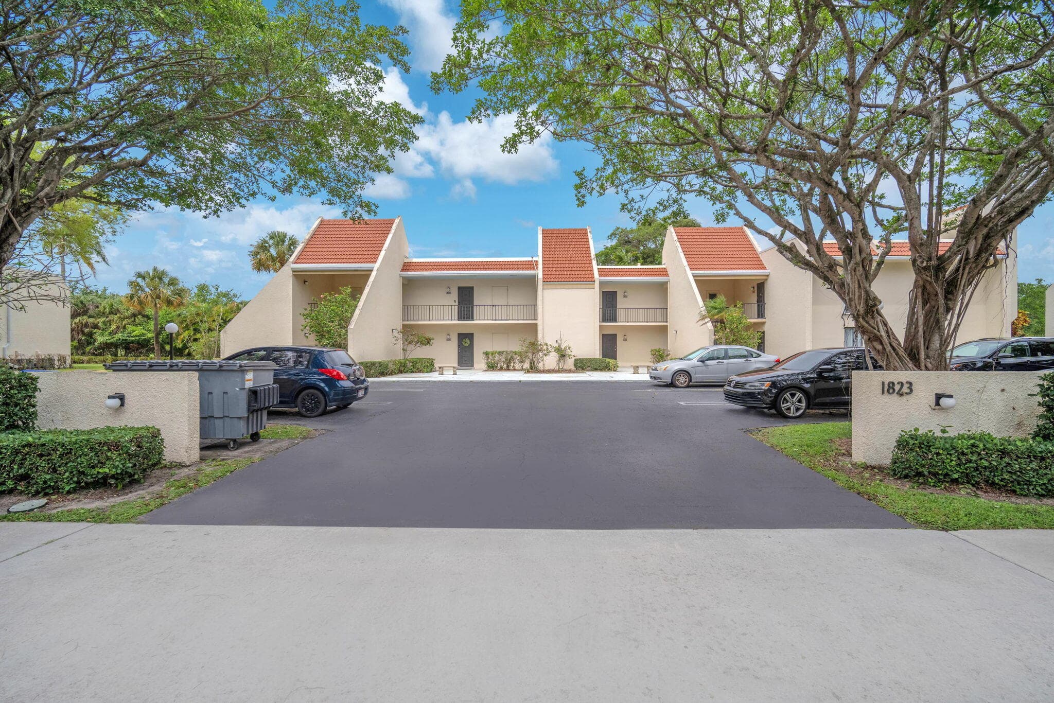 1823 Presidential Way E101, West Palm Beach, FL 33401 — photo 1 of 41