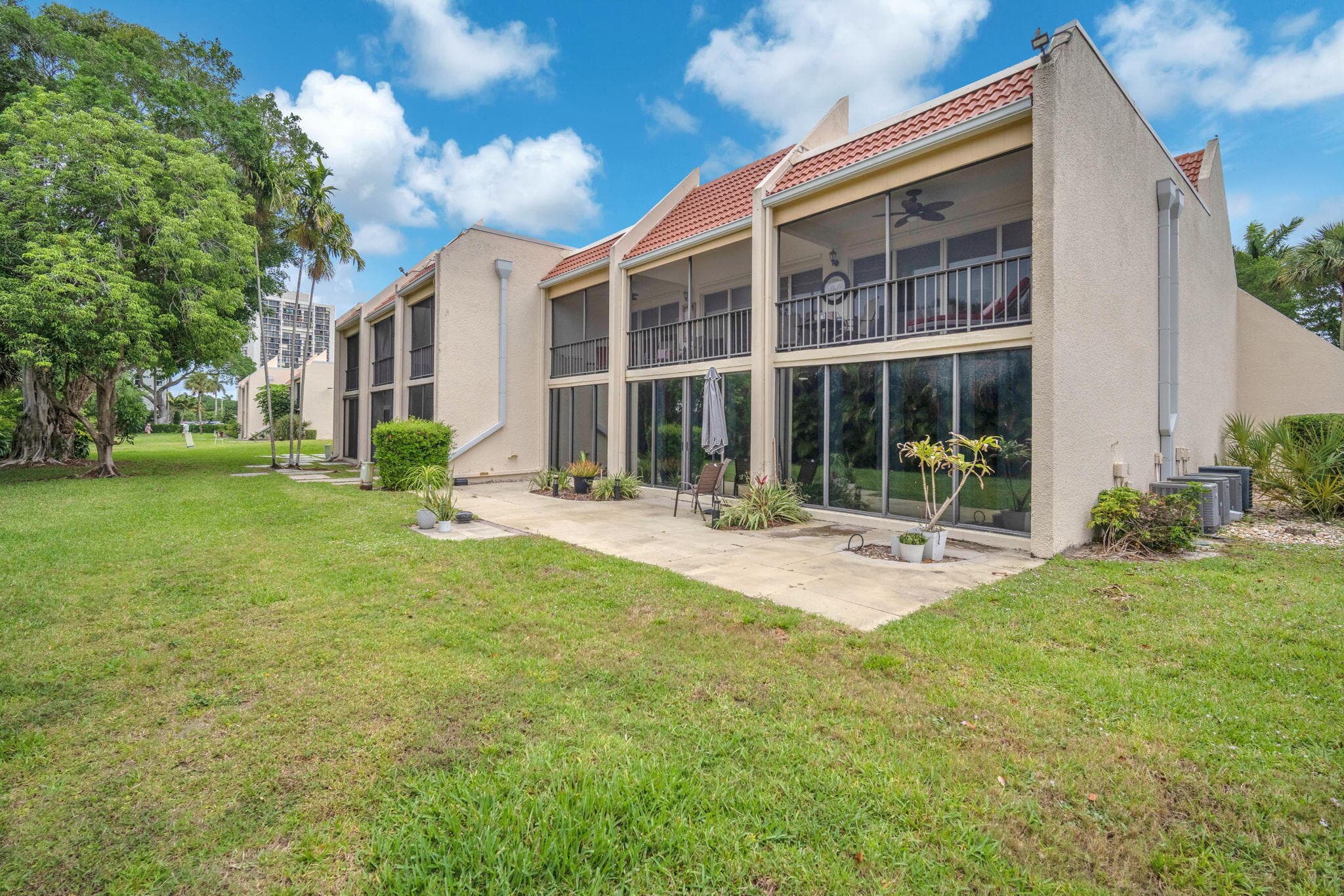 1823 Presidential Way E101, West Palm Beach, FL 33401 — photo 9 of 41