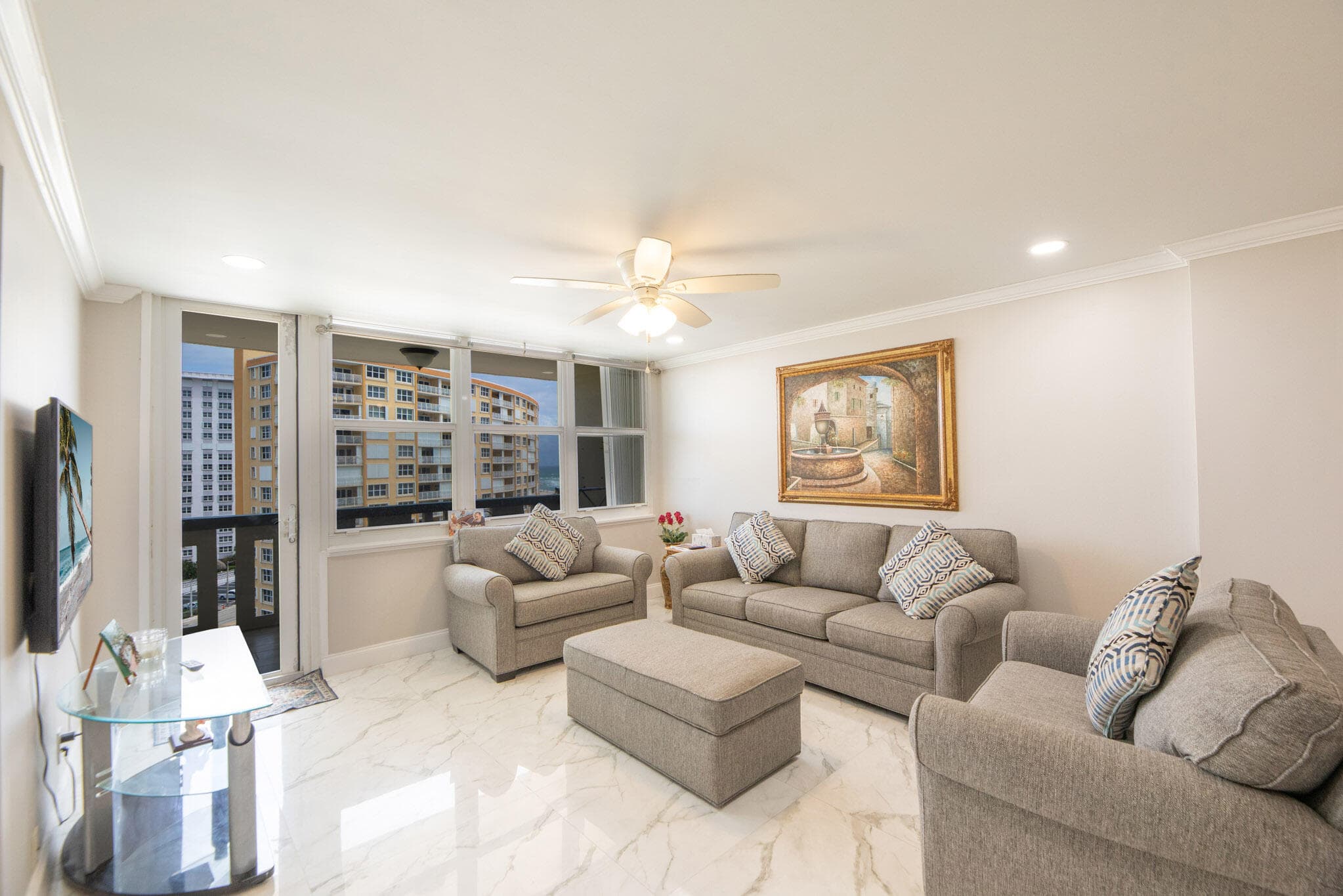 305 N Pompano Beach Boulevard 1007, Pompano Beach, FL 33062 — photo 4 of 44