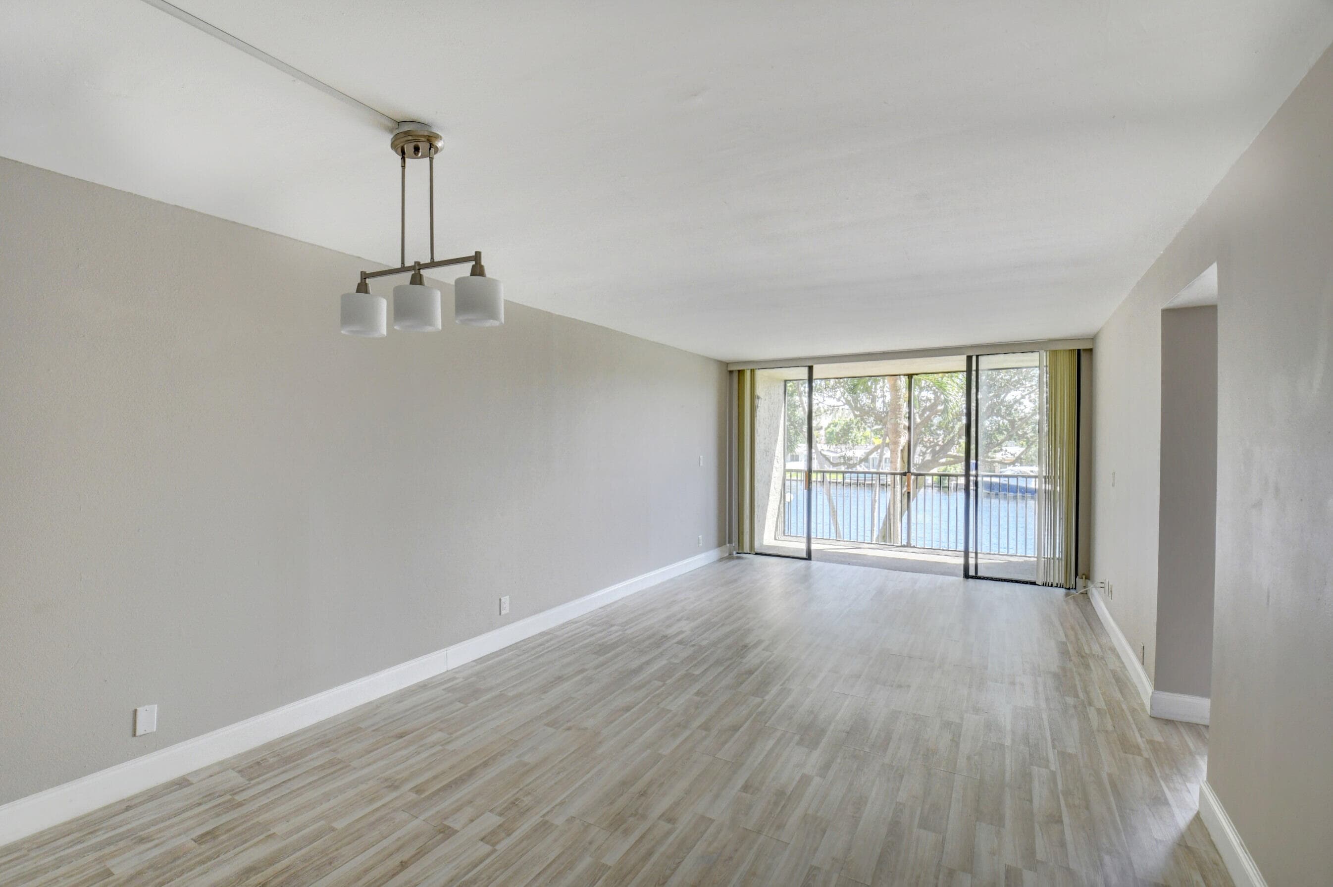14 Royal Palm Way 2050, Boca Raton, FL 33432 — photo 11 of 44