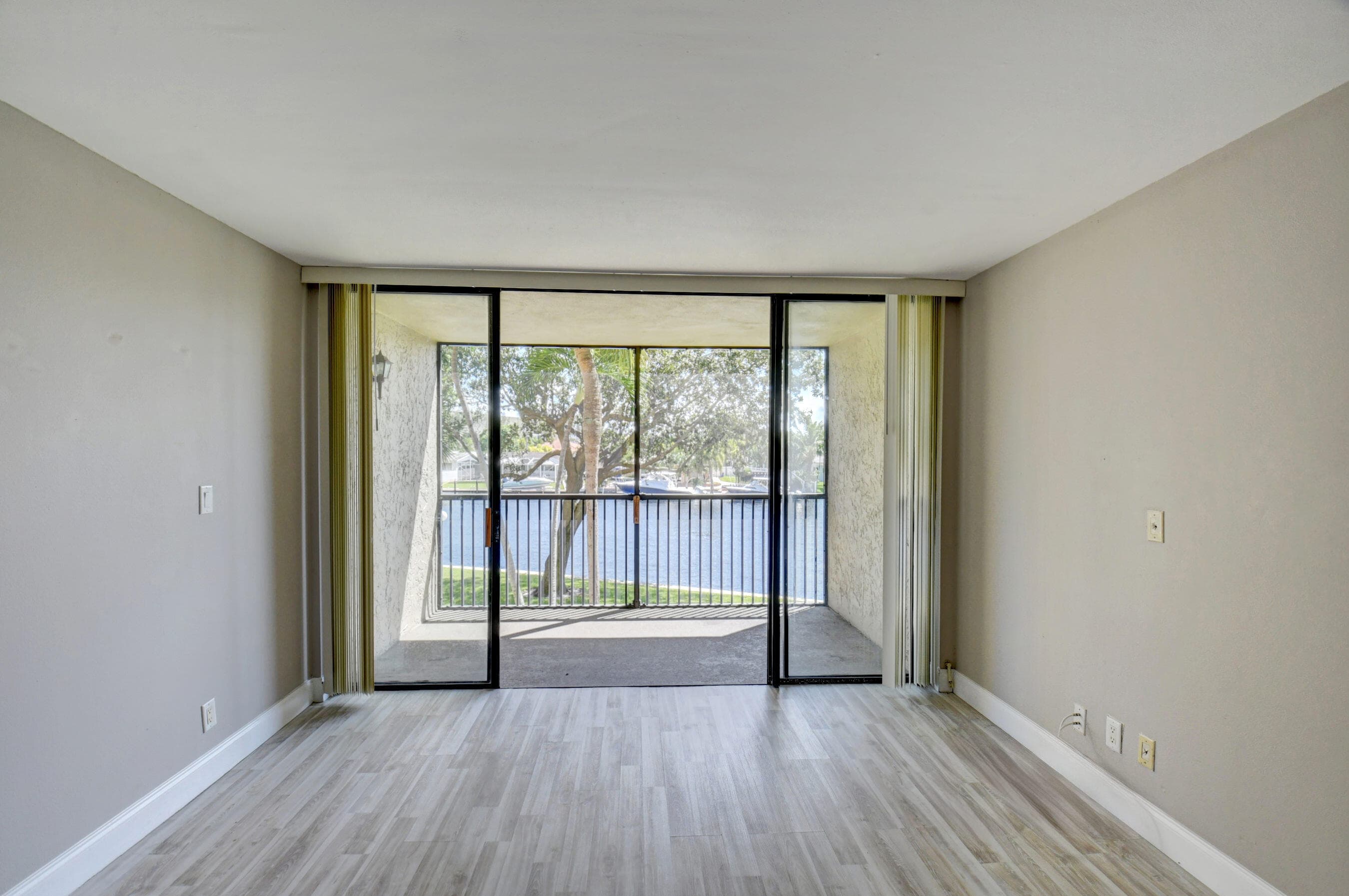 14 Royal Palm Way 2050, Boca Raton, FL 33432 — photo 14 of 44