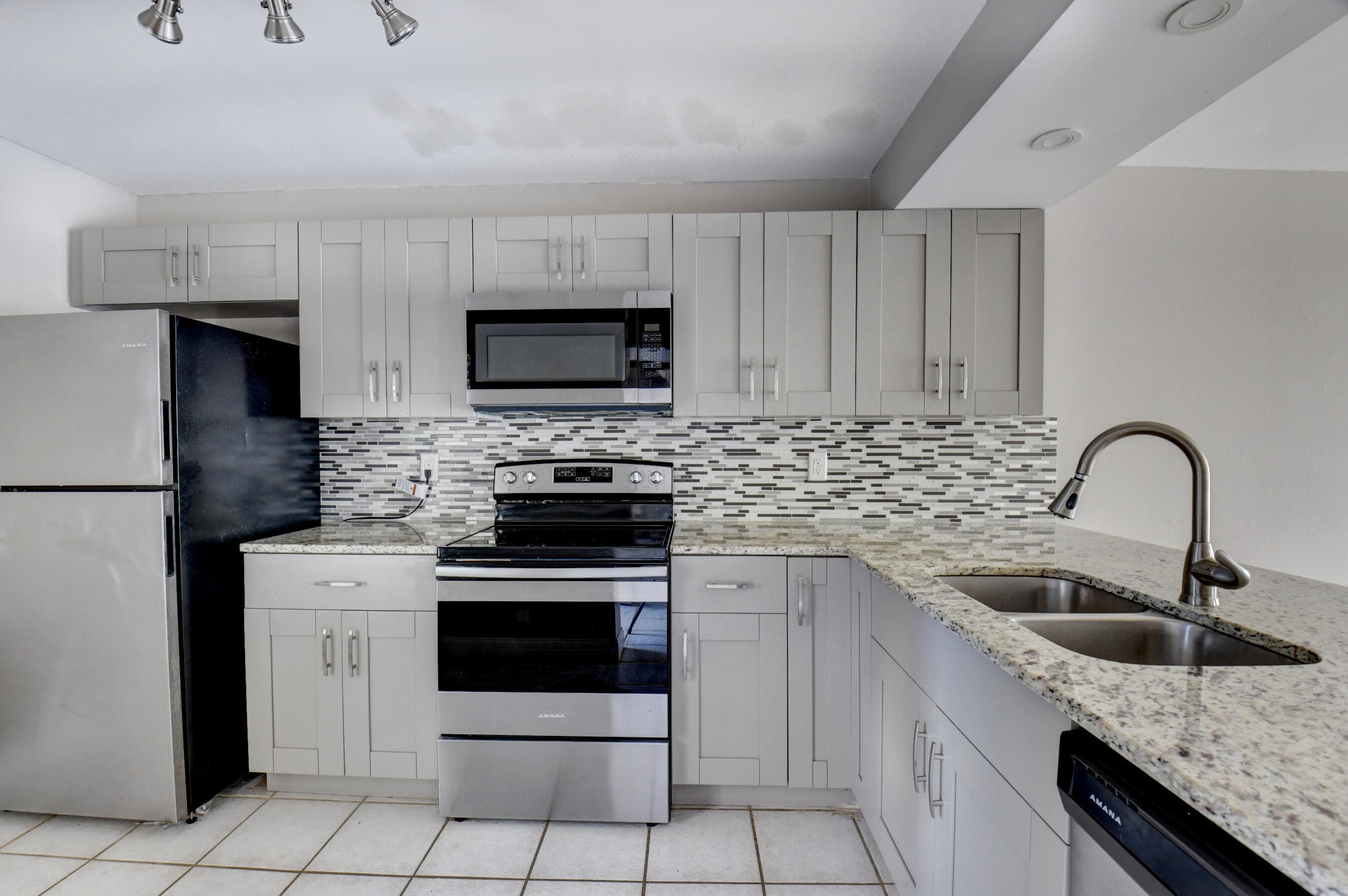 14 Royal Palm Way 2050, Boca Raton, FL 33432 — photo 20 of 44