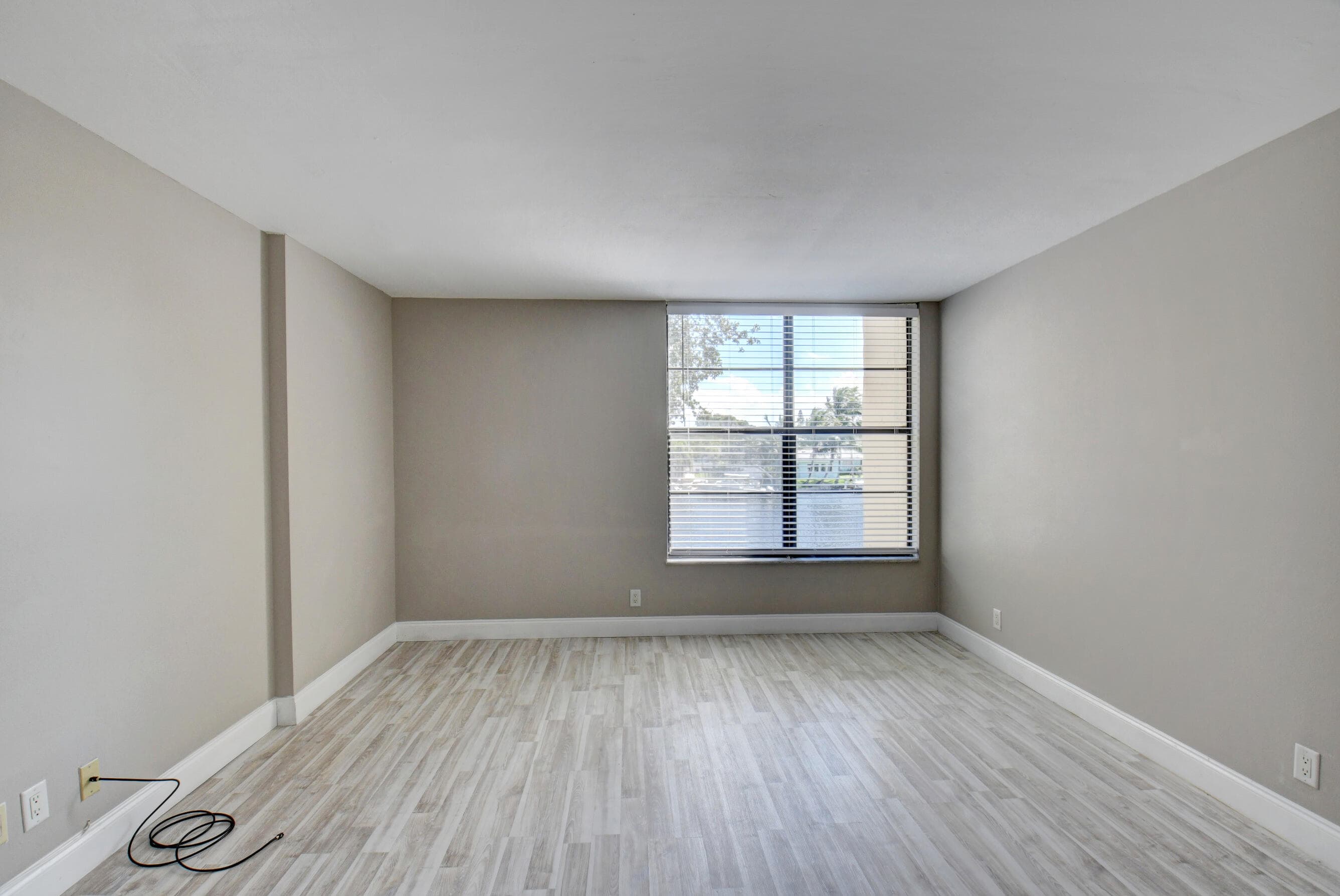 14 Royal Palm Way 2050, Boca Raton, FL 33432 — photo 26 of 44