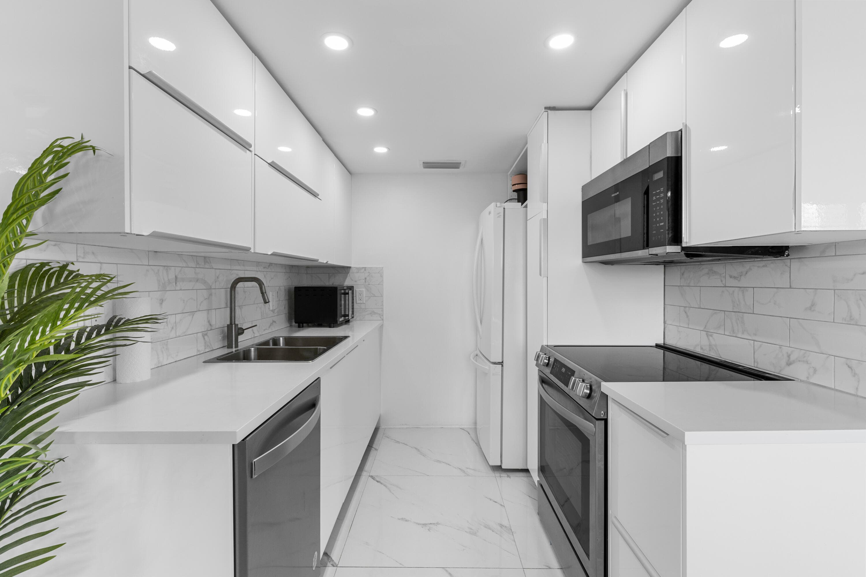 3028 Harwood D, Deerfield Beach, FL 33442 — photo 11 of 32