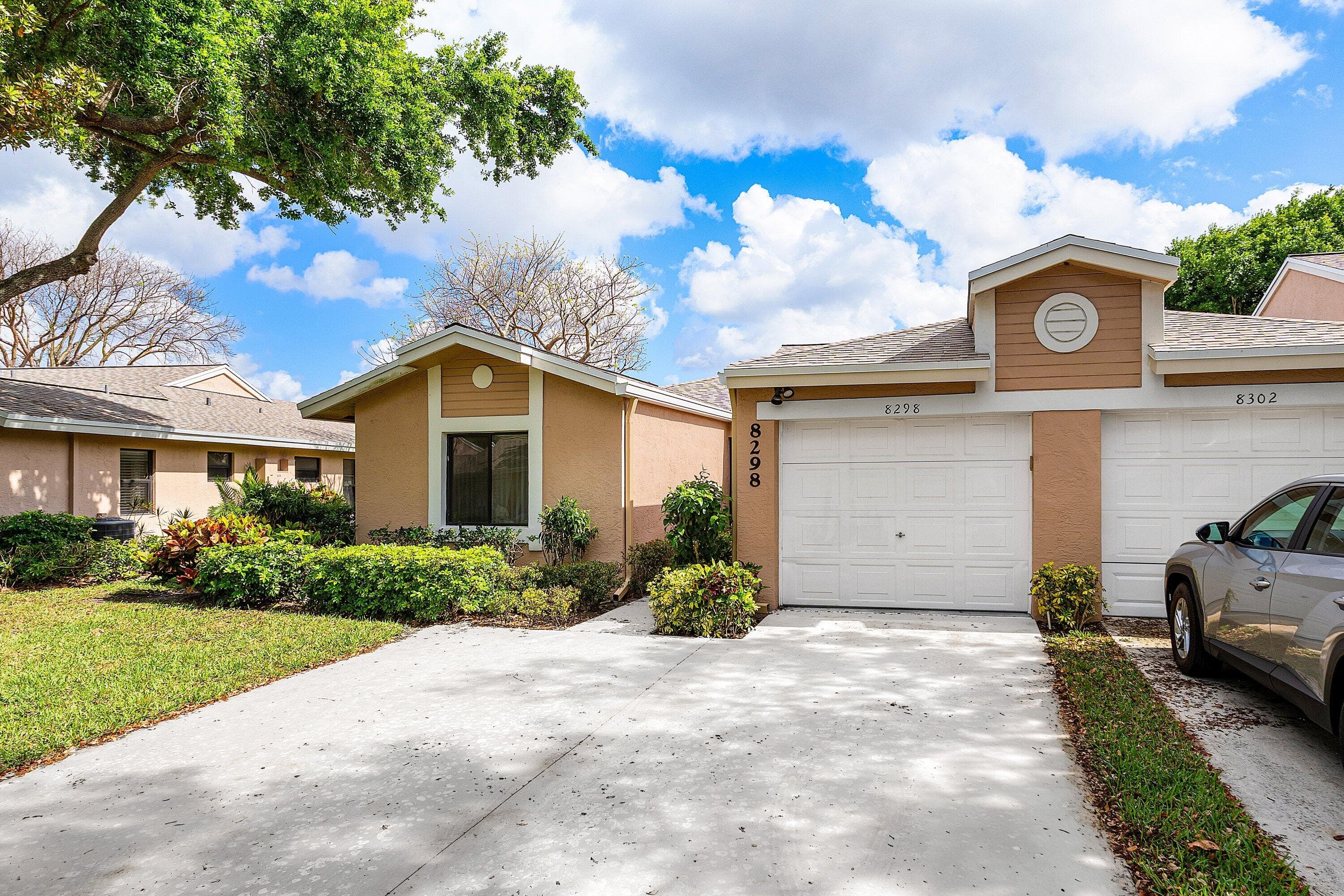 8298 Springlake Drive, Boca Raton, FL 33496 — photo 4 of 40