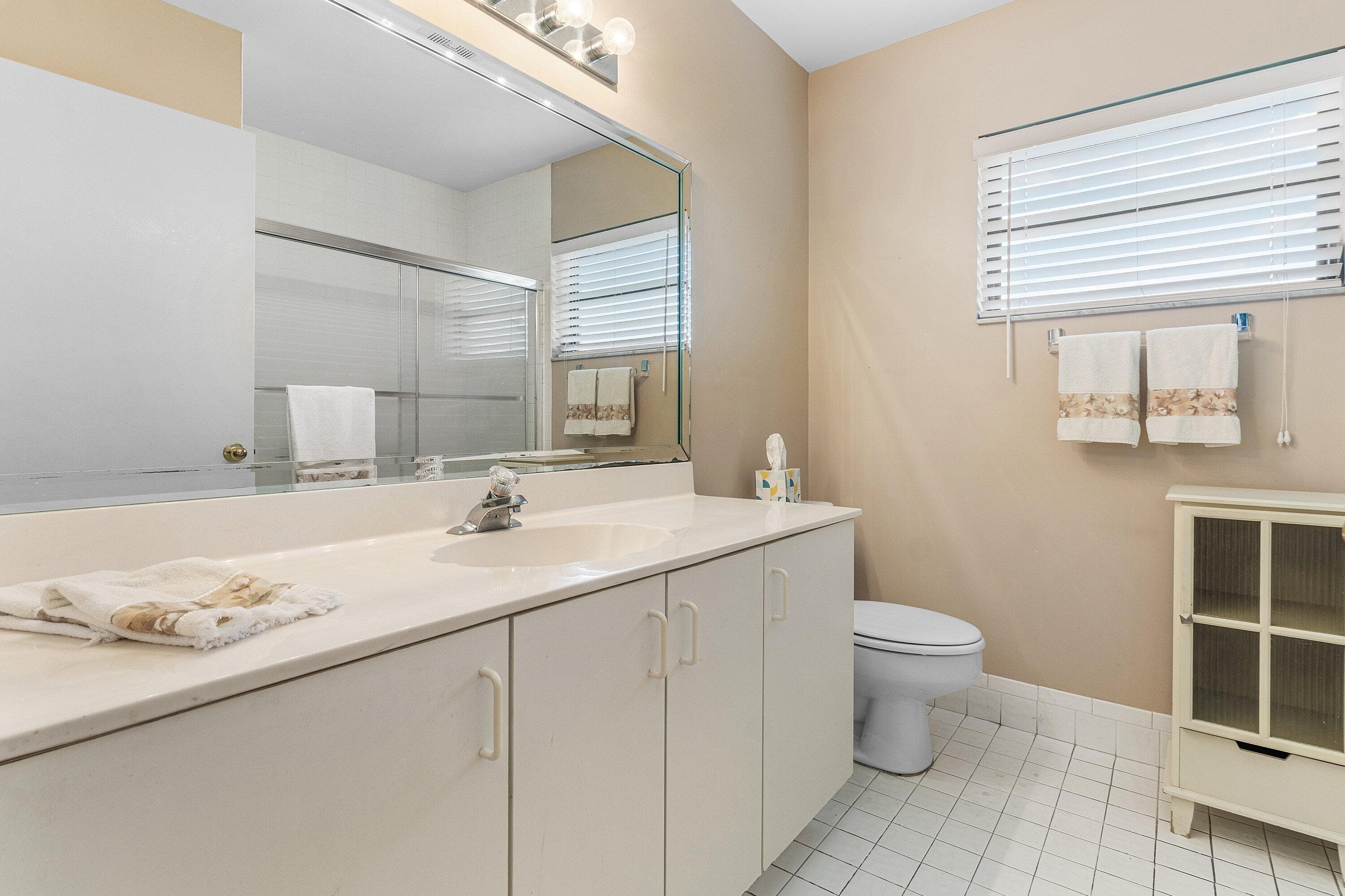 8298 Springlake Drive, Boca Raton, FL 33496 — photo 18 of 40