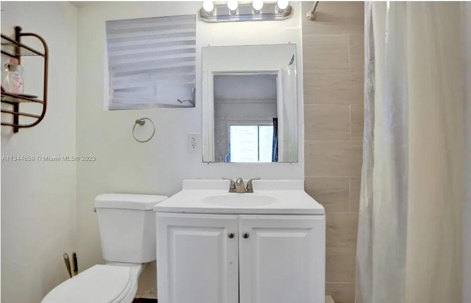 2552 Wiley Street, Hollywood, FL 33020 — photo 15 of 17