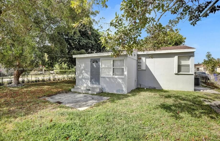2552 Wiley Street, Hollywood, FL 33020 — photo 17 of 17