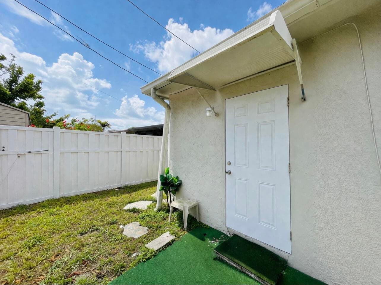 11361 NW 32nd Place, Sunrise, FL 33323 — photo 2 of 7