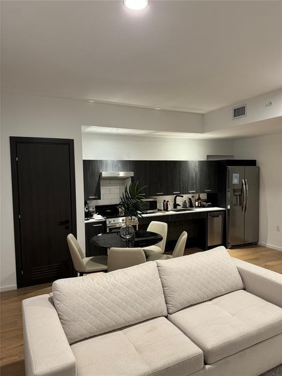 398 NE 5th Street 4015, Miami, FL 33132 — photo 3 of 9
