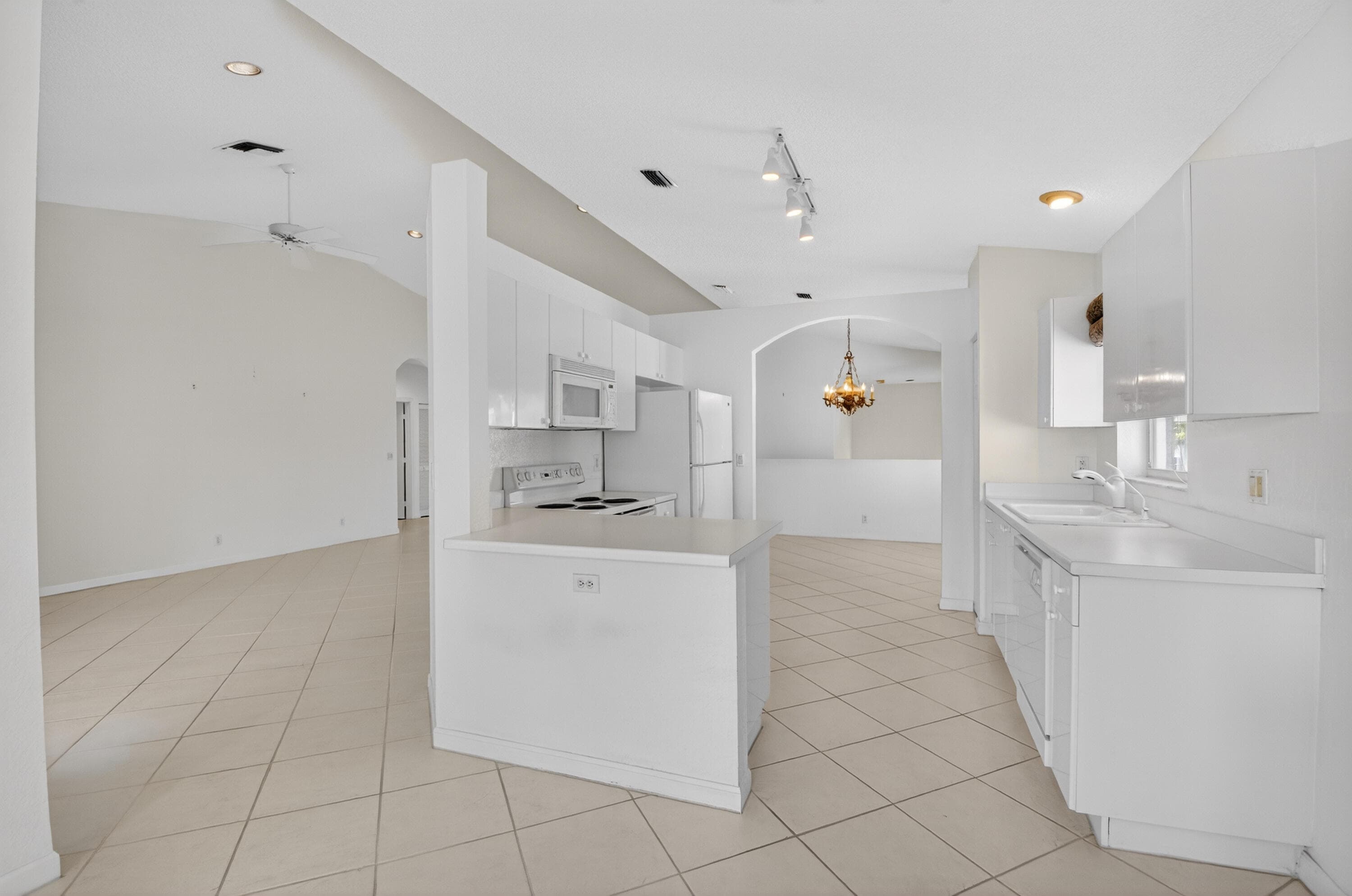 7978 Laina Lane 3, Boynton Beach, FL 33437 — photo 18 of 69