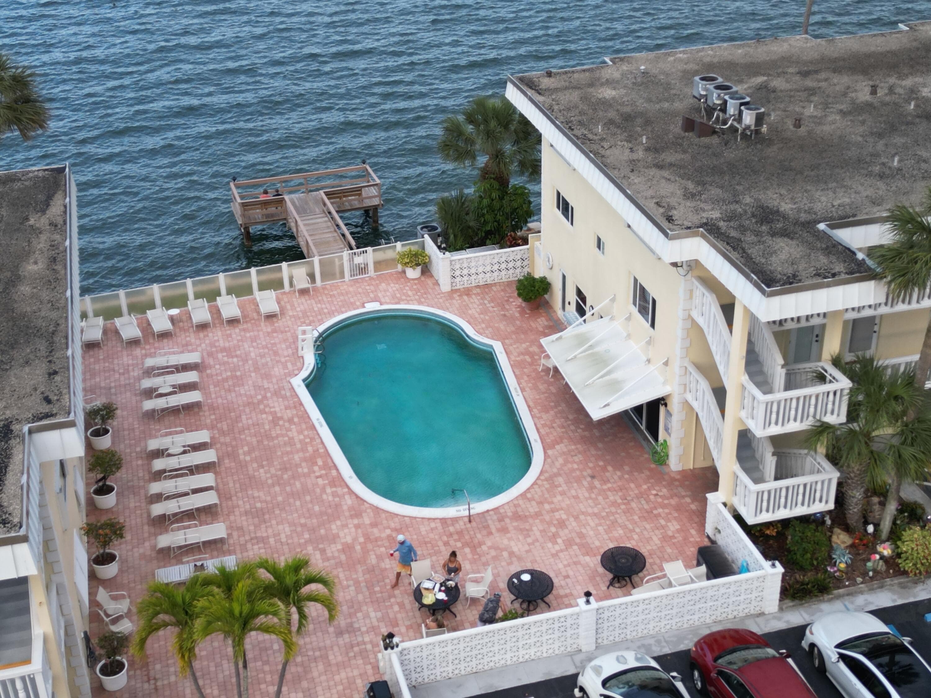 100 Doolen Court 313, North Palm Beach, FL 33408 — photo 4 of 32