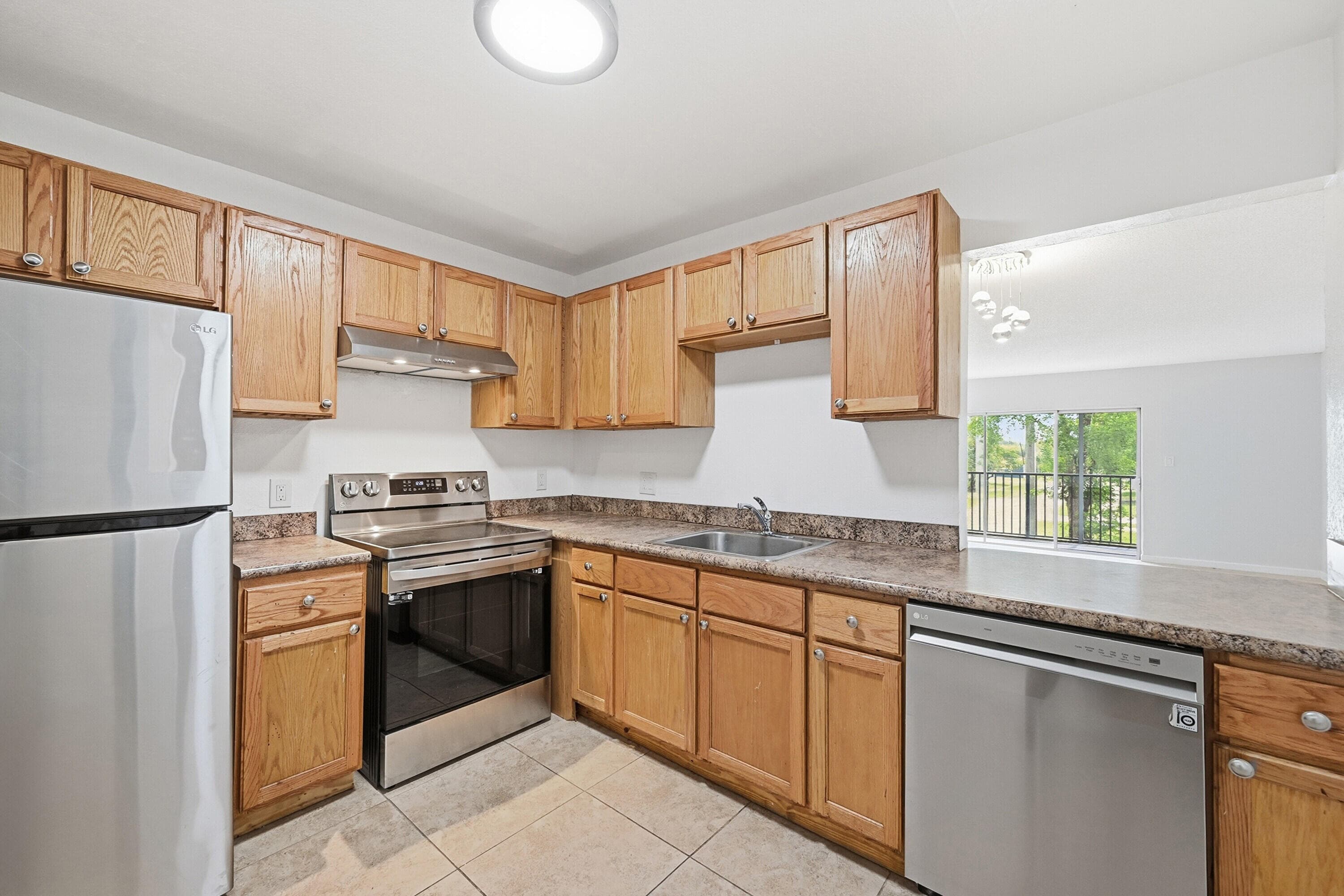 7541 NW 16th Street 1211, Plantation, FL 33313 — photo 1 of 28