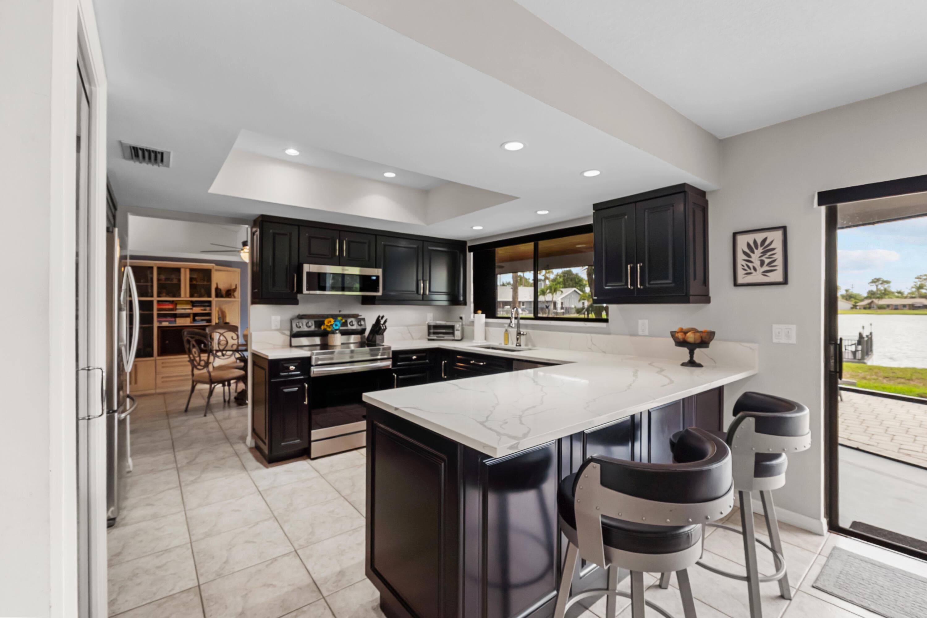 125 Parkwood Drive, Royal Palm Beach, FL 33411 — photo 8 of 50
