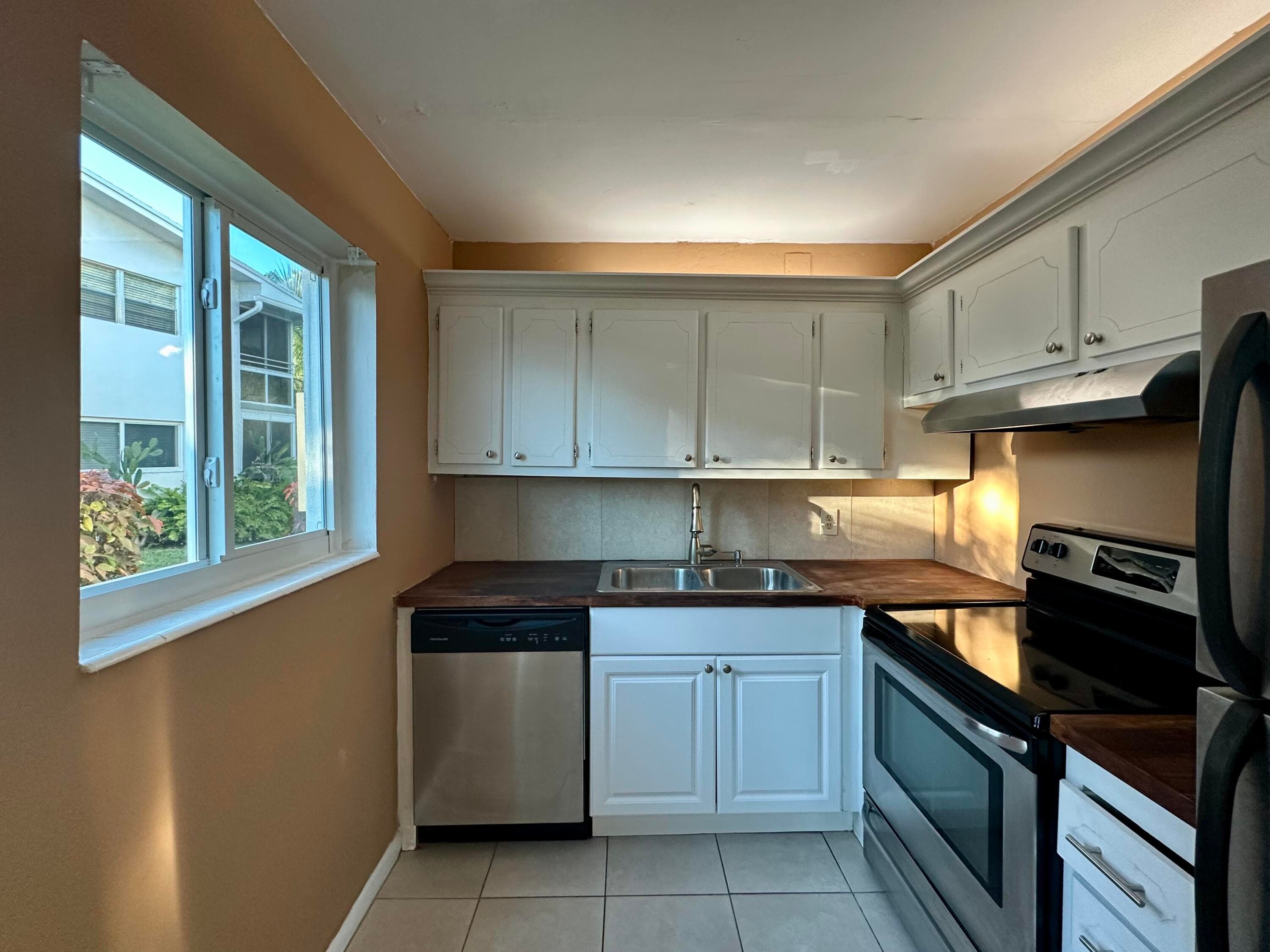 378 Durham L Circle 378, Deerfield Beach, FL 33442 — photo 9 of 21