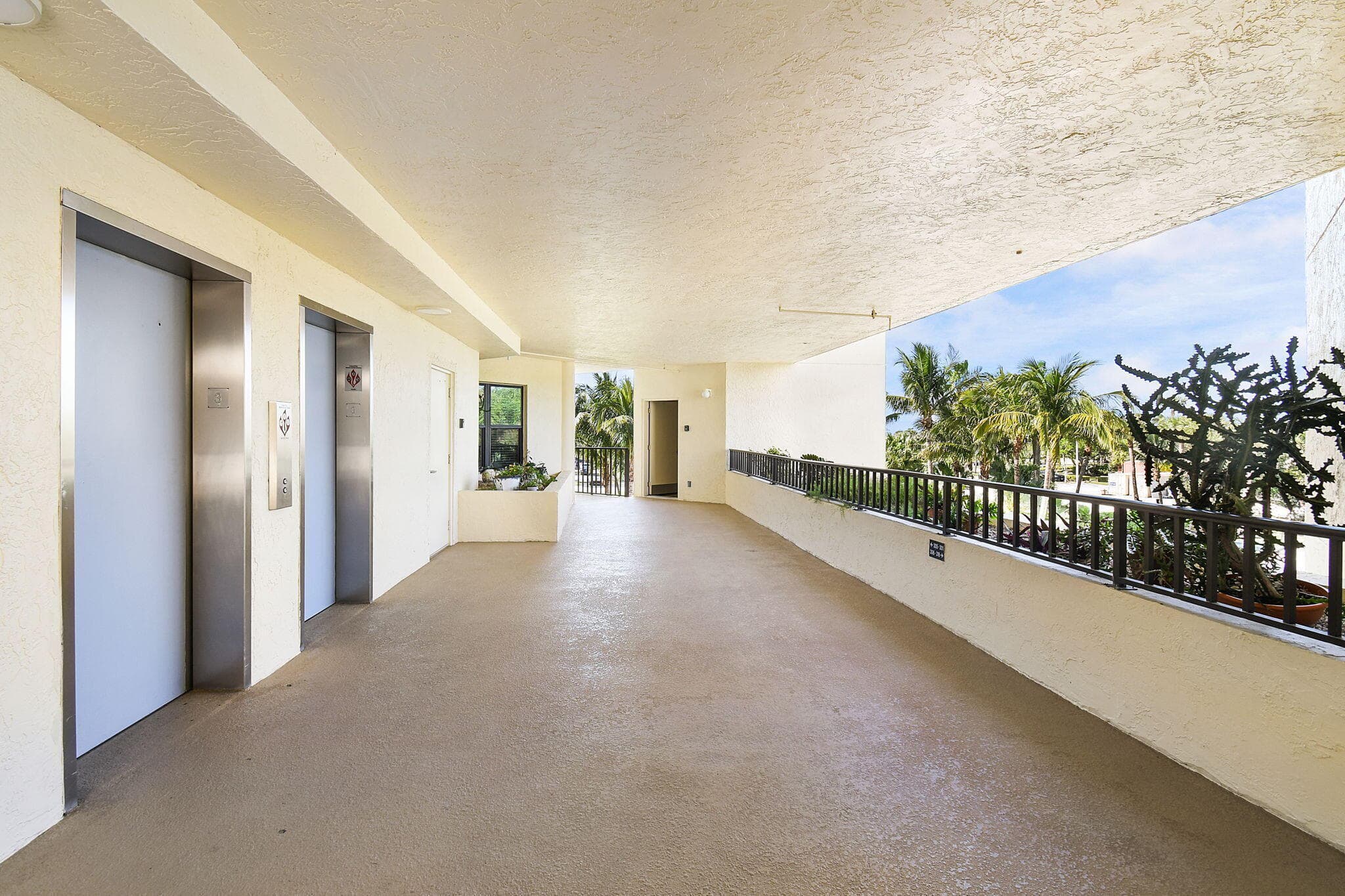 221 NE Plantation Road 316, Hutchinson Island, FL 34996 — photo 4 of 31