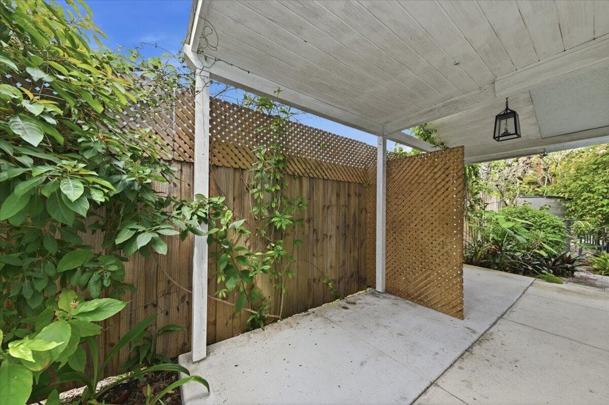 530 NE 3rd Avenue, Delray Beach, FL 33444 — photo 28 of 33