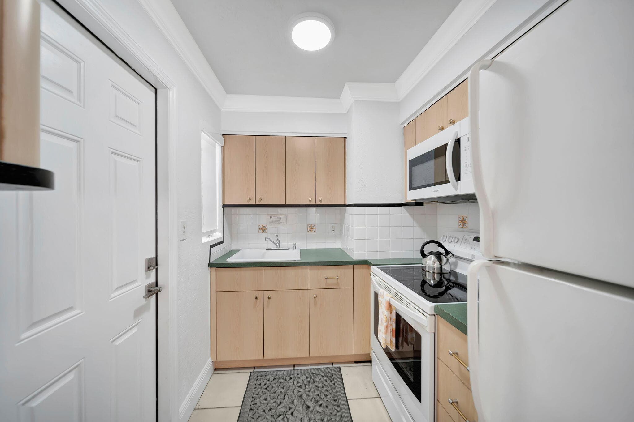 2724 NE 14th Street 3, Fort Lauderdale, FL 33304 — photo 5 of 16