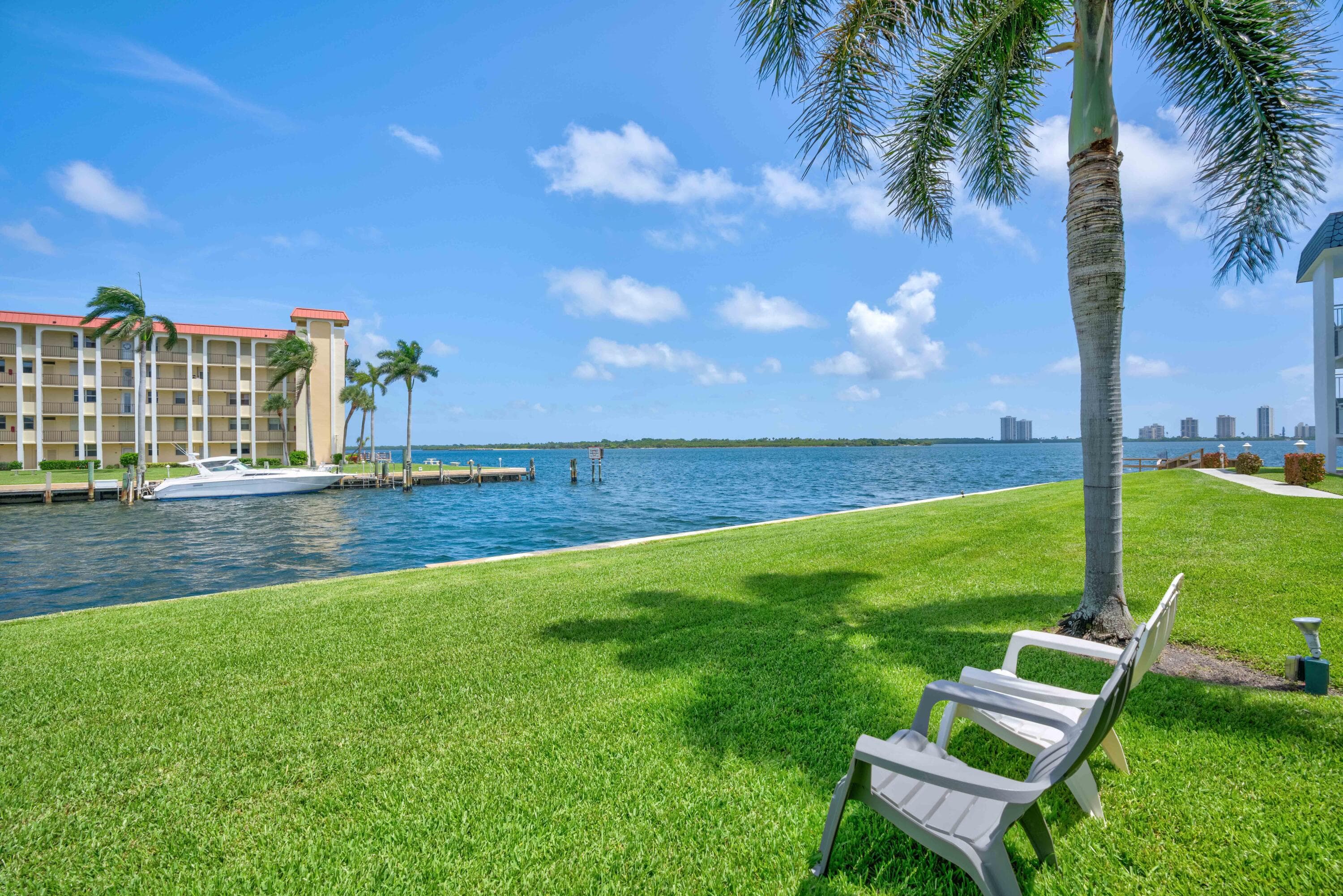 111 Shore Court 305, North Palm Beach, FL 33408 — photo