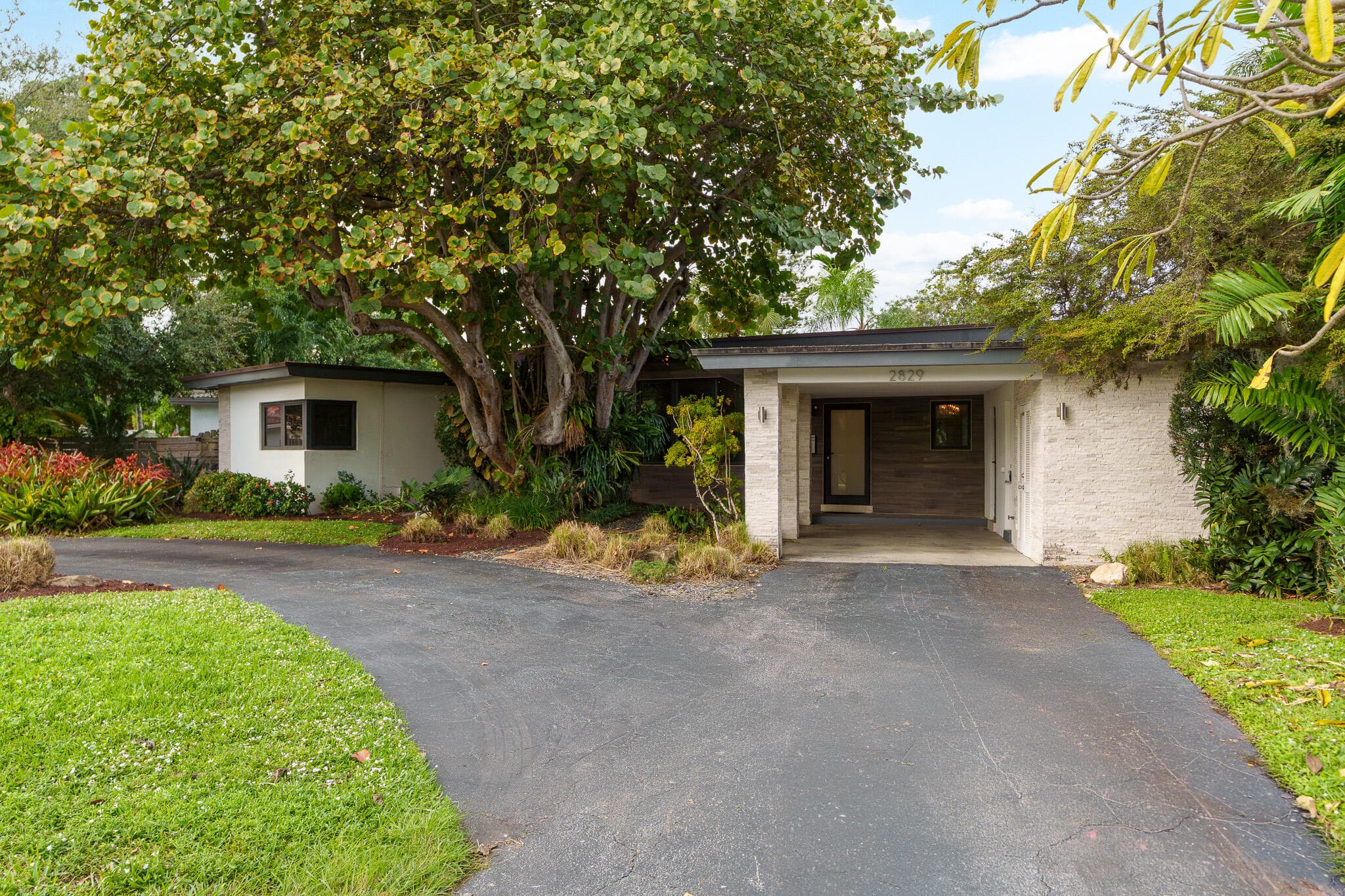 2829 NE 17th Avenue, Wilton Manors, FL 33334 — photo 2 of 26