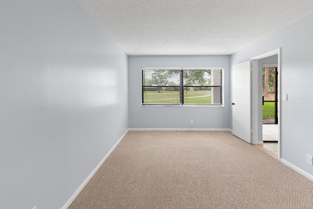 12962 Briarlake Drive 103, Palm Beach Gardens, FL 33418 — photo 11 of 32