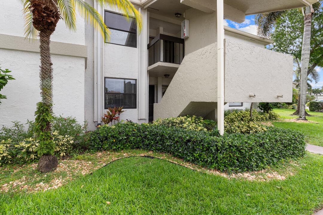 12962 Briarlake Drive 103, Palm Beach Gardens, FL 33418 — photo 25 of 32