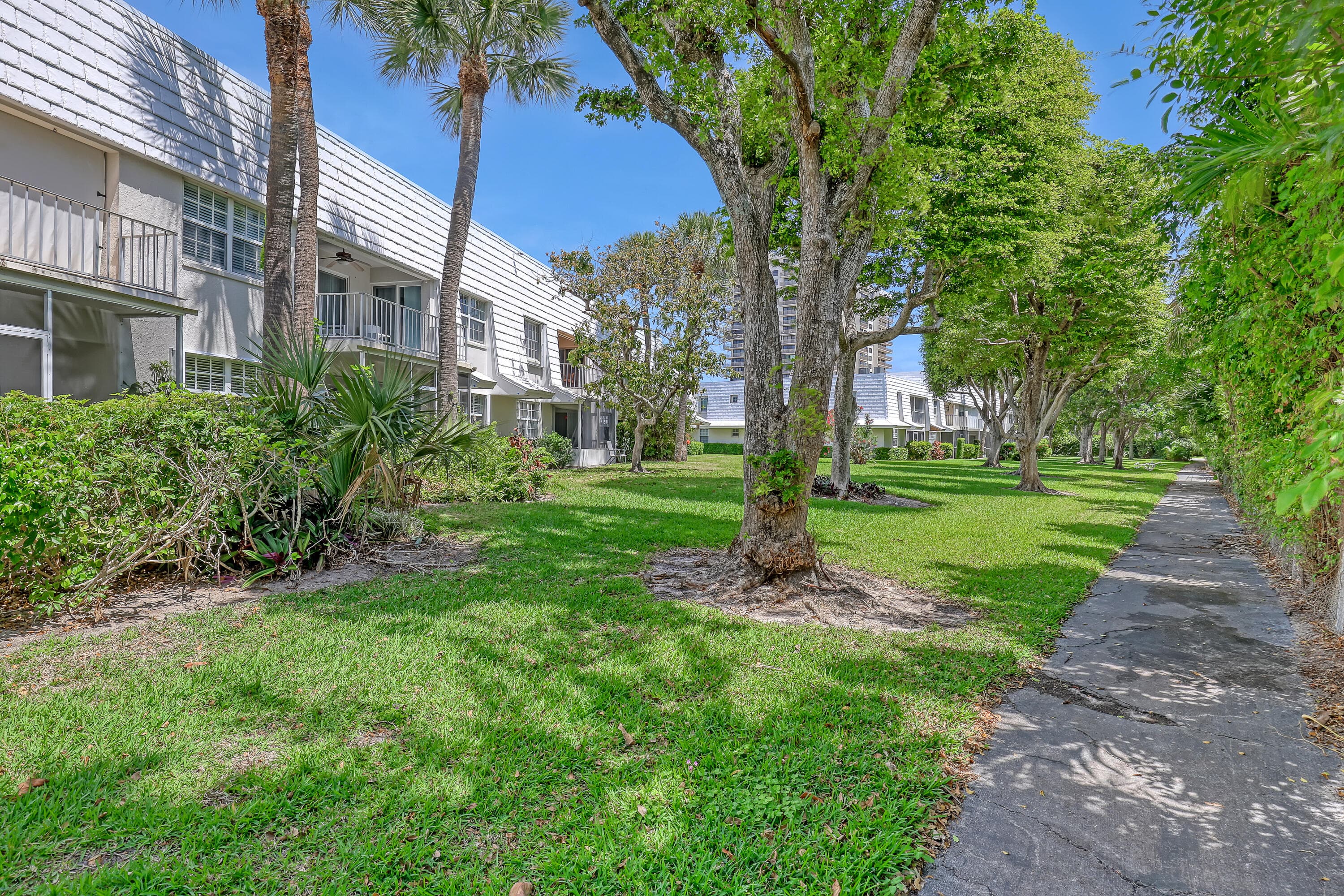 1250 Sugar Sands Boulevard 207, Singer Island, FL 33404 — photo 23 of 42