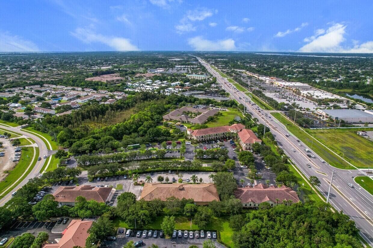 1405 SE Goldtree Drive, Port St. Lucie, FL 34952 — photo 5 of 52