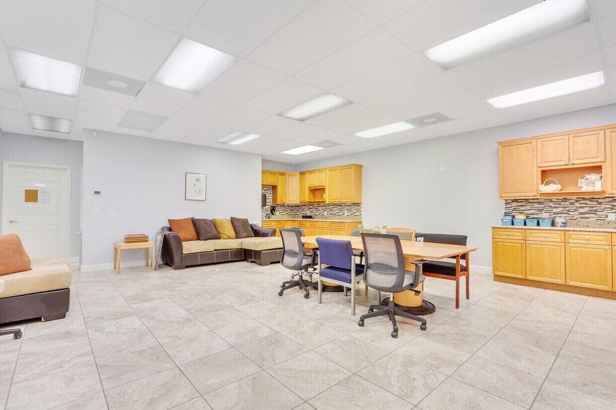 1405 SE Goldtree Drive, Port St. Lucie, FL 34952 — photo 15 of 52