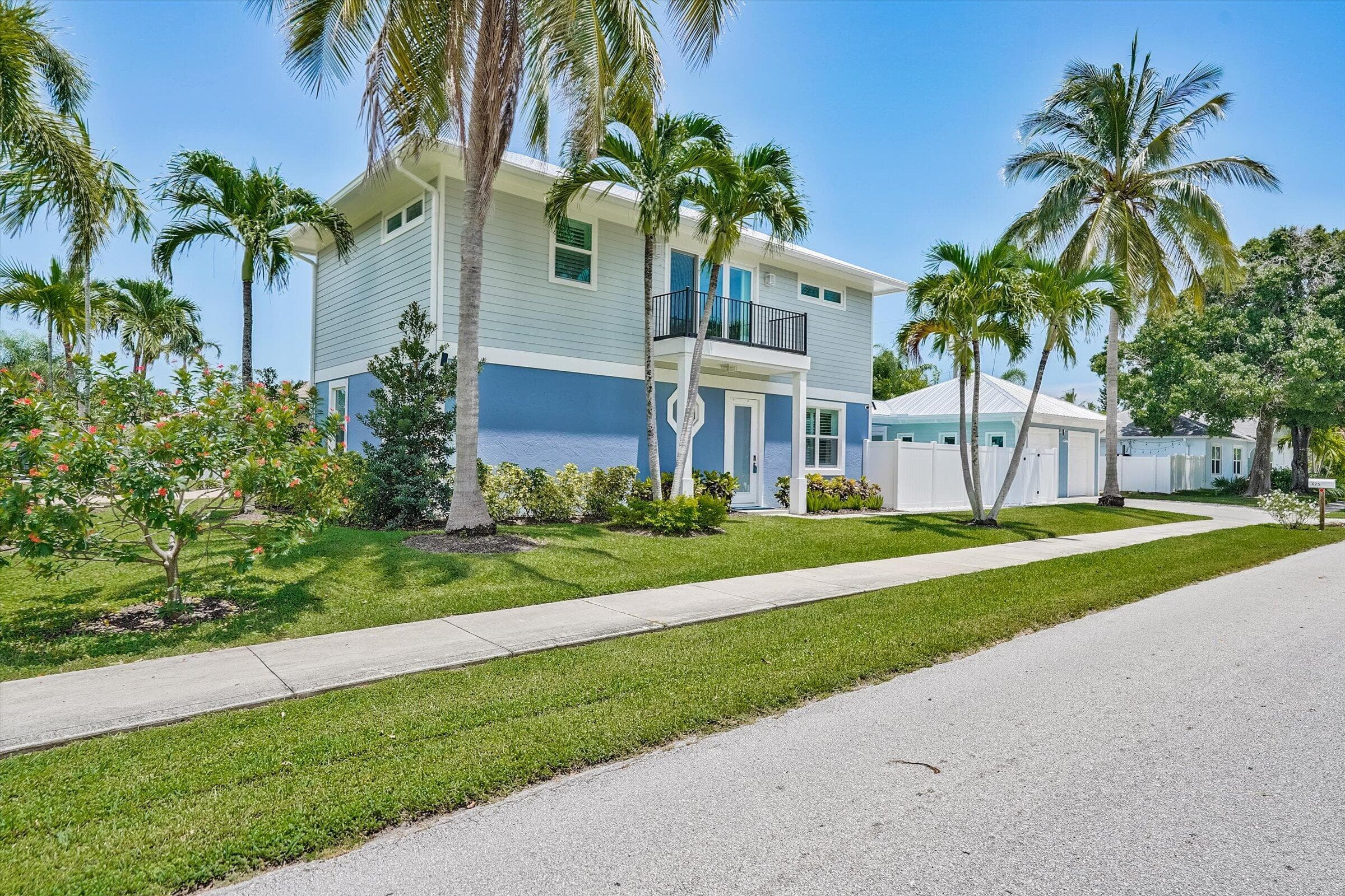 425 Hugh Street, Jupiter, FL 33458 — photo 3 of 41