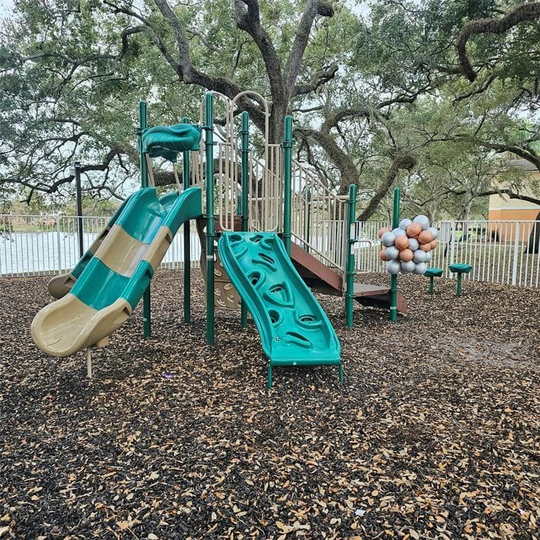 3680 N 56th Avenue 812, Hollywood, FL 33021 — photo 13 of 15