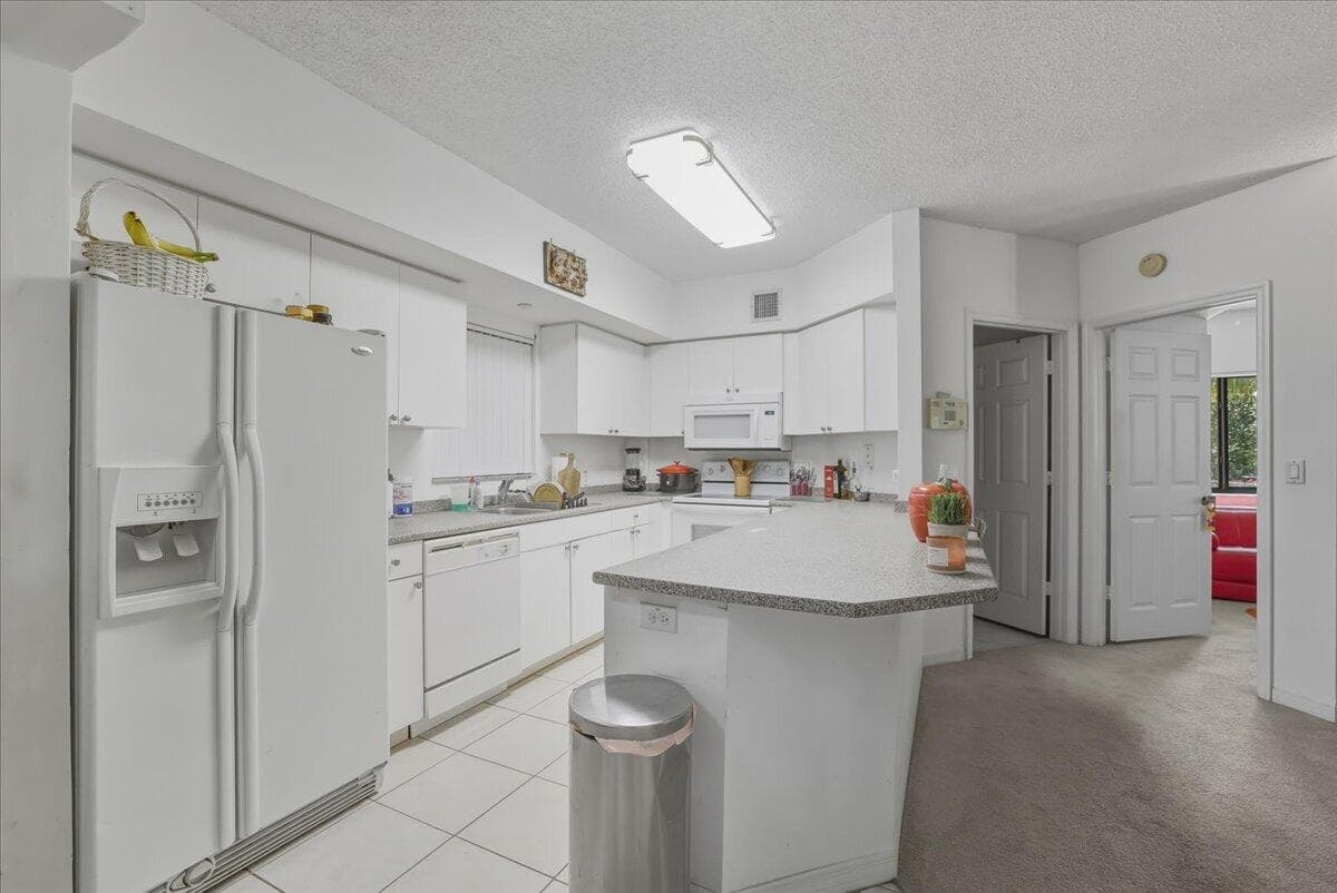 2105 Lavers Circle 212, Delray Beach, FL 33444 — photo 11 of 29