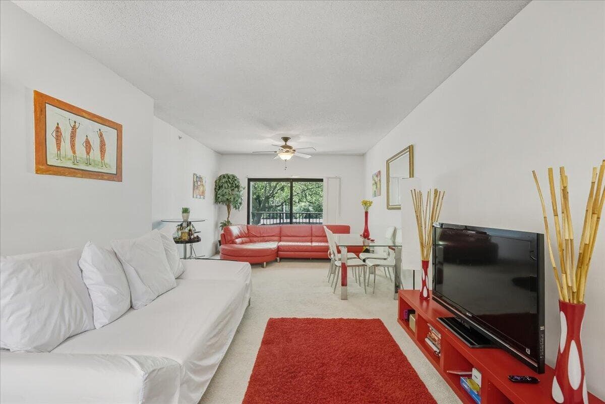2105 Lavers Circle 212, Delray Beach, FL 33444 — photo 1 of 29