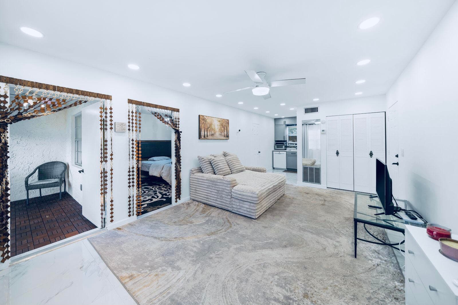 129 Lake Carol Drive 129, West Palm Beach, FL 33411 — photo 1 of 28