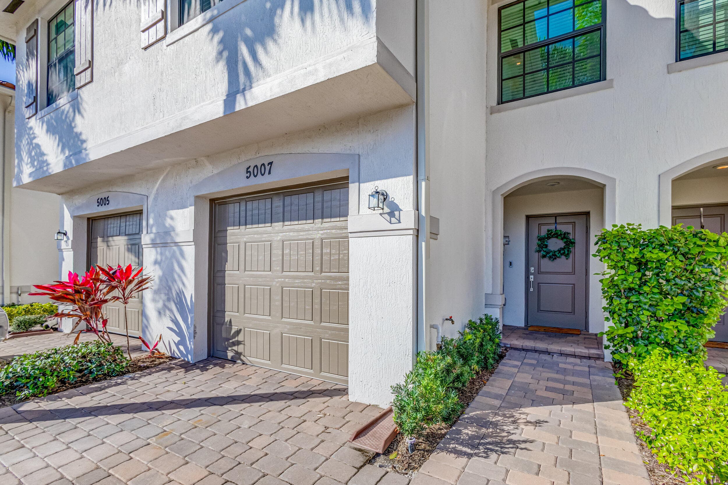 5007 Woods Edge Circle, Riviera Beach, FL 33410 — photo
