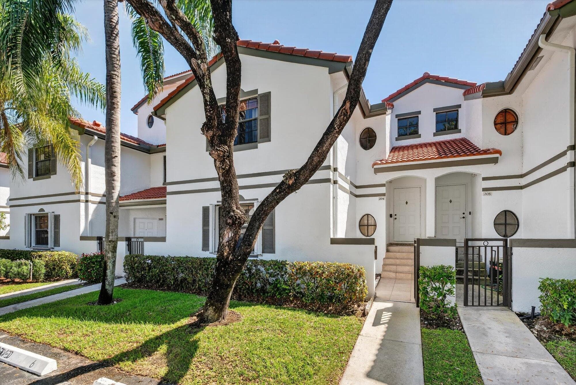 301 SW 158th Terrace 204, Pembroke Pines, FL 33027 — photo 5 of 52