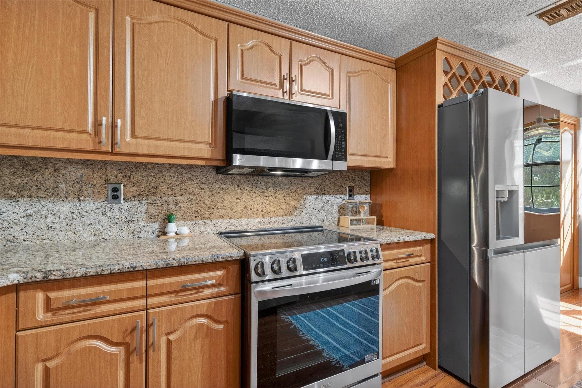 301 SW 158th Terrace 204, Pembroke Pines, FL 33027 — photo 17 of 52