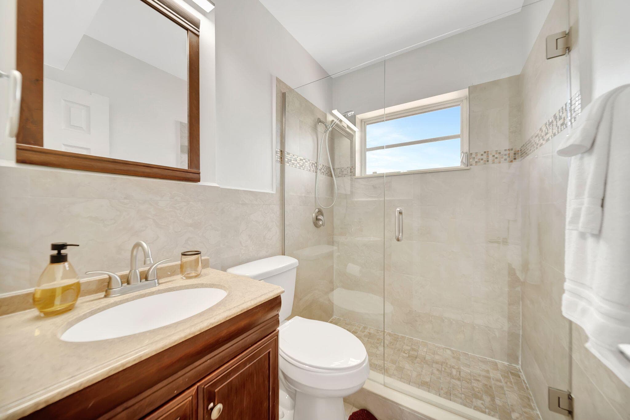 2724 NE 14th Street 5, Fort Lauderdale, FL 33304 — photo 5 of 15