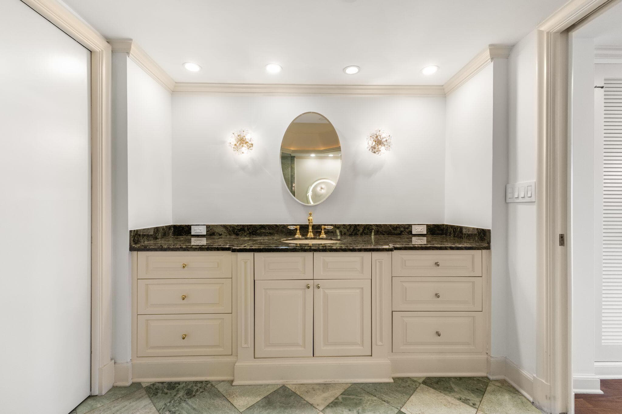 529 S Flagler Drive 12 Gh, West Palm Beach, FL 33401 — photo 19 of 49