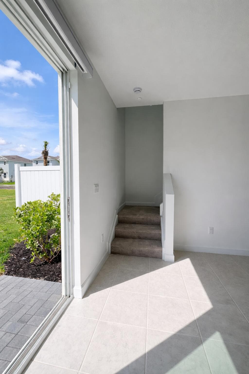 4616 Hollister Avenue 4616, Lake Worth, FL 33463 — photo 4 of 8