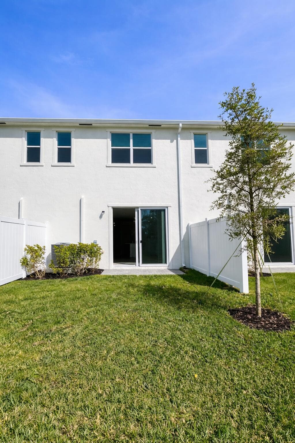 4616 Hollister Avenue 4616, Lake Worth, FL 33463 — photo 5 of 8