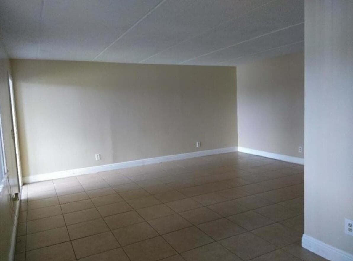 1205 Meadows Circle, Boynton Beach, FL 33436 — photo 3 of 13
