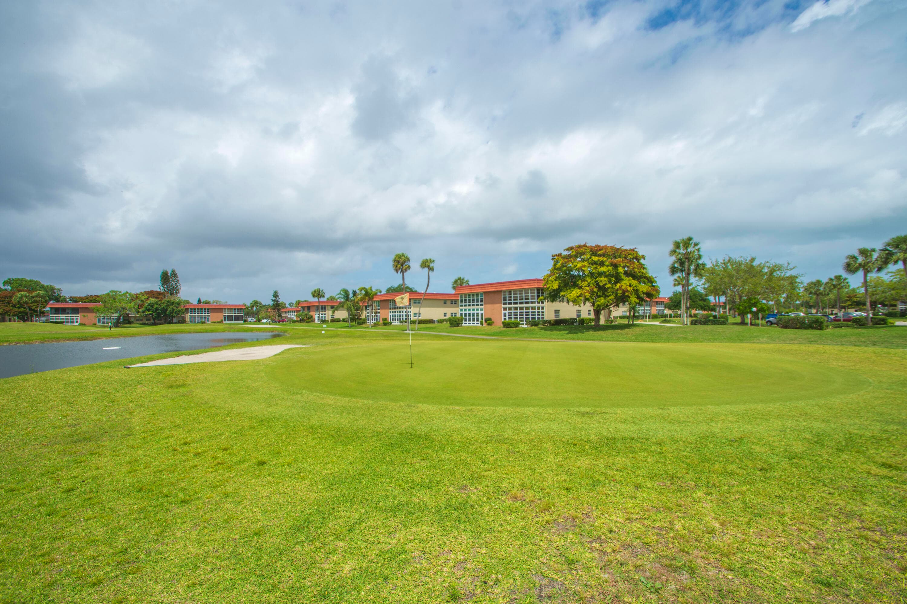 66 Woodland Drive 204, Vero Beach, FL 32962 — photo 35 of 51
